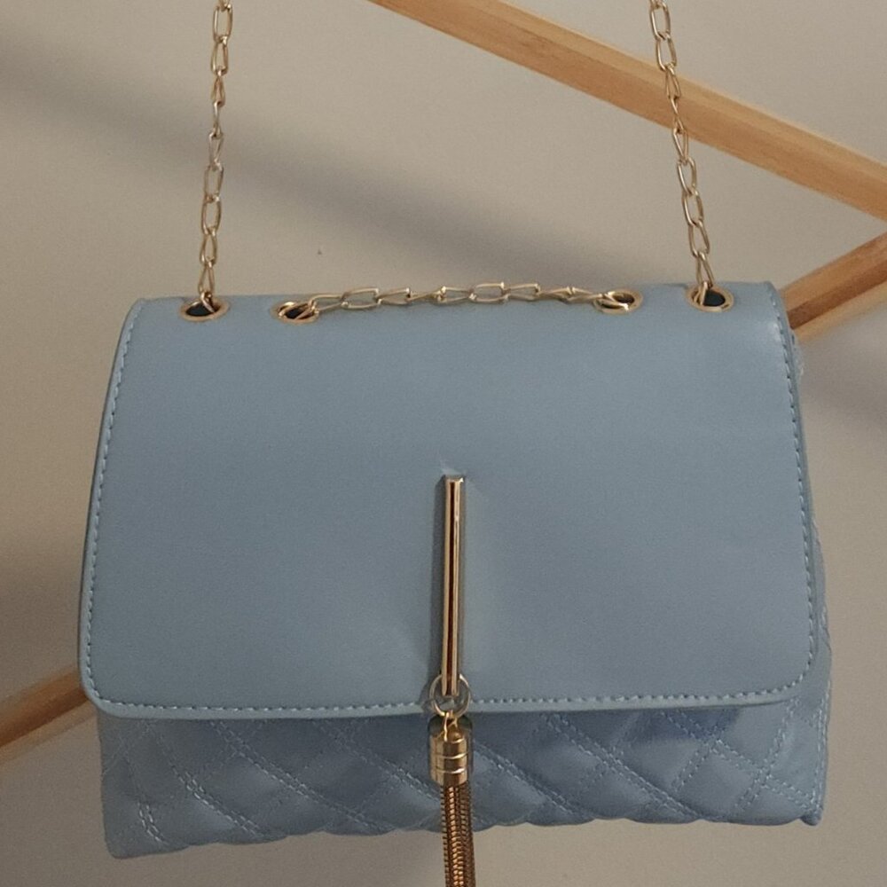 ALL THE BLUES! OLIVIA MILLER Quilted HANDBAG w/gold chain link strap